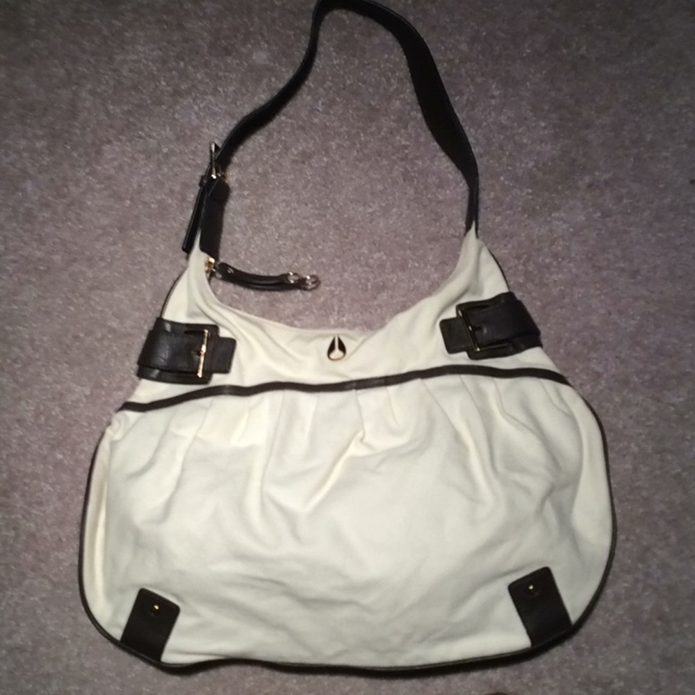 Nixon Canvas Tote. Clean inside and out.